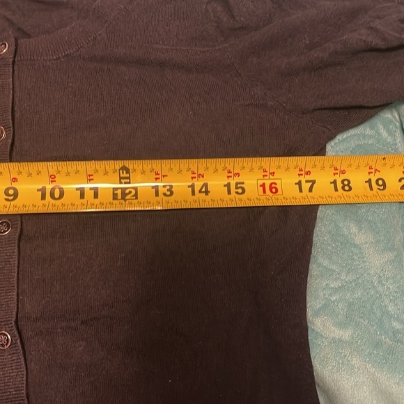 Banana Republic, Sweater‎ Women's size S Navy 3/4 Sleeve Cardigan with some wear - Picture 9 of 13